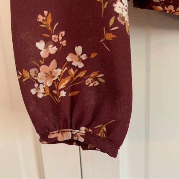 Forever 21 semi-sheer peplum blouse. Size: S - Picture 4 of 4